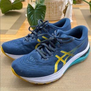 Asics GT-2000 11 Blue and Gold sneakers